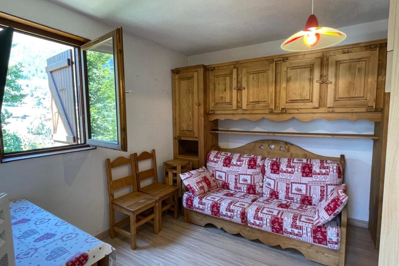 Vue Des "Chavants" Studio 20 M With Balcony Ле Уш Екстериор снимка